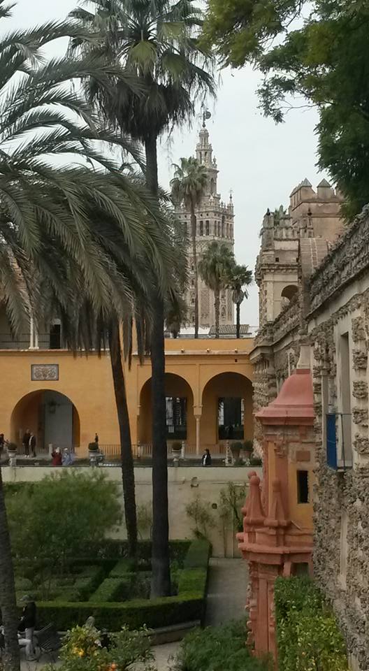 Vista de Sevilla desde los jardines del Alcázar 