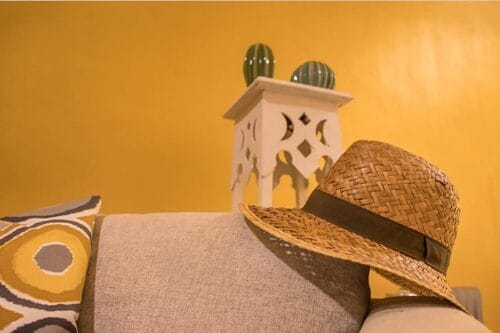 detalle salon comedor anda la luz